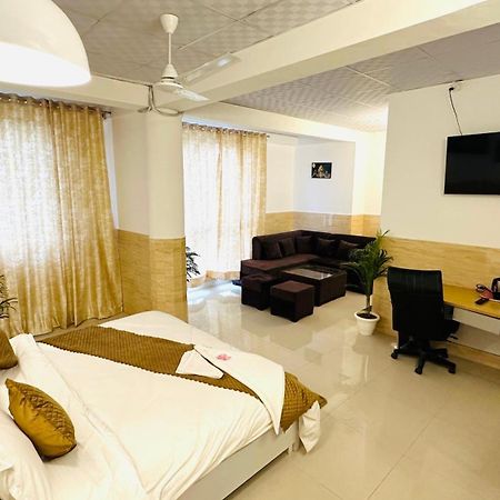 Hotel Relax In - Noida Sector 18 Exterior photo